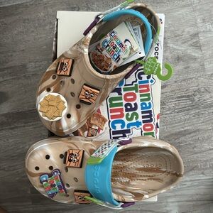 Cinnamon Toast Crunch CROCS sz 2